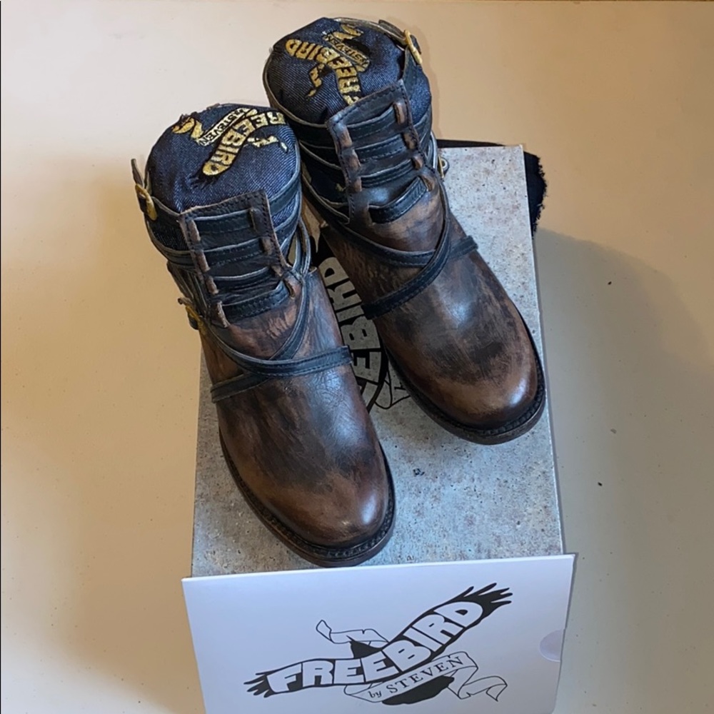 Freebird by Steven Stair Black and Brown Ankle Boots - Picture 4 of 10